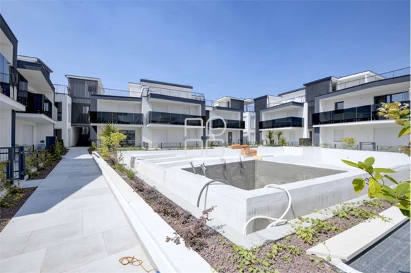 appartamento in vendita a Peschiera del Garda in zona San Benedetto di Lugana