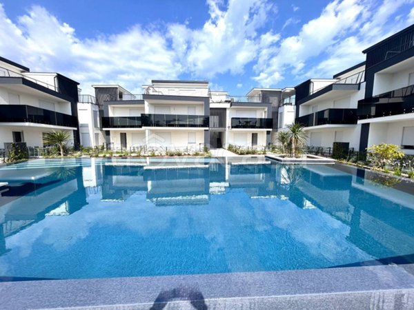 appartamento in vendita a Peschiera del Garda in zona San Benedetto di Lugana