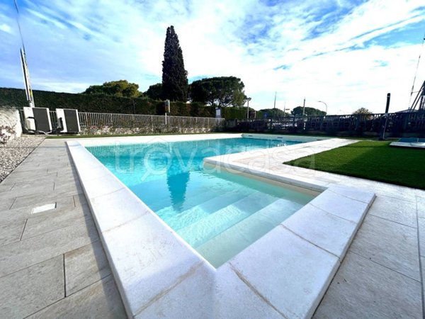 appartamento in vendita a Peschiera del Garda
