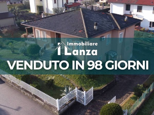casa indipendente in vendita a Peschiera del Garda in zona Dolci