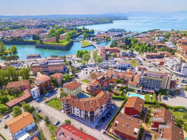 appartamento in vendita a Peschiera del Garda