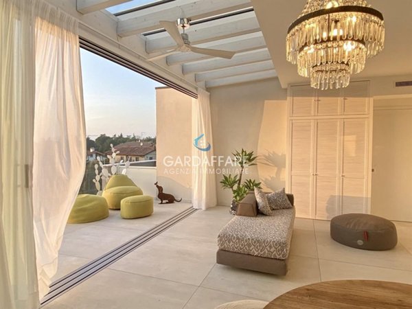 casa indipendente a Peschiera del Garda in zona San Benedetto di Lugana