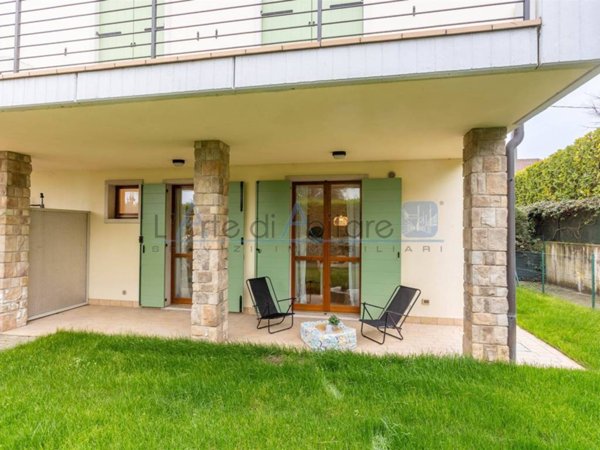 casa indipendente in vendita a Peschiera del Garda