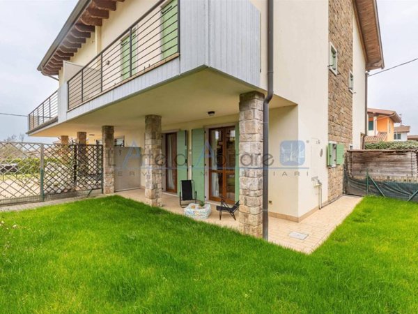 casa indipendente in vendita a Peschiera del Garda