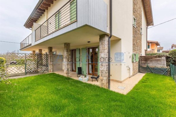 casa indipendente in vendita a Peschiera del Garda