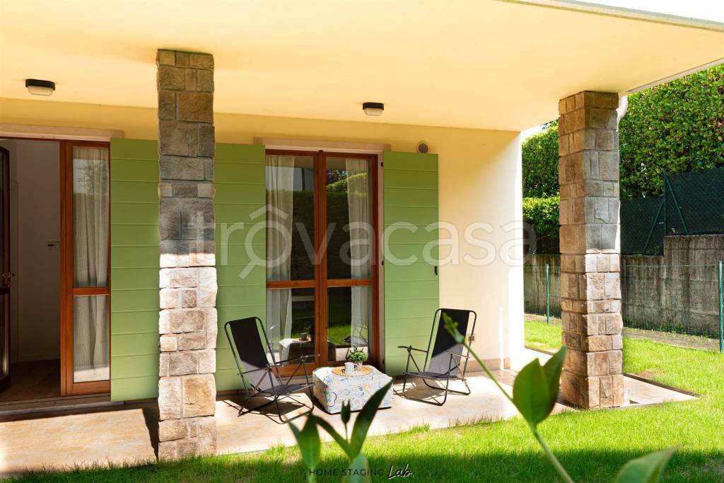 casa indipendente in vendita a Peschiera del Garda