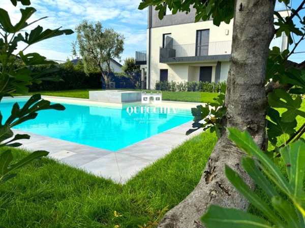 appartamento in vendita a Peschiera del Garda