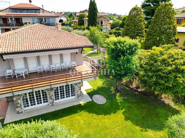 casa indipendente in vendita a Peschiera del Garda