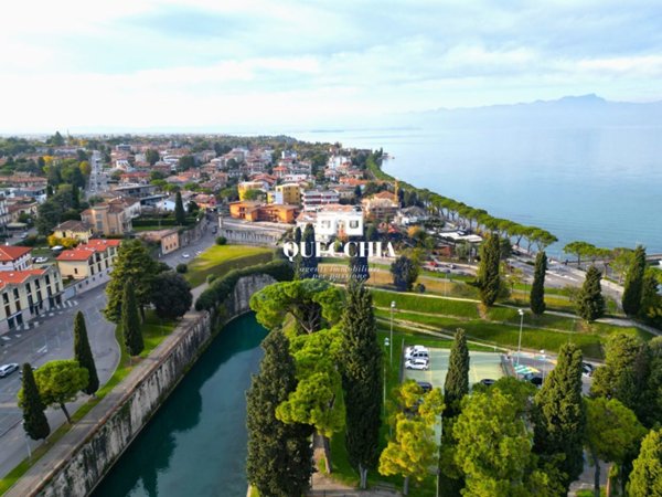 appartamento in vendita a Peschiera del Garda