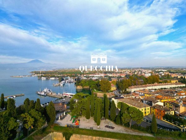 appartamento in vendita a Peschiera del Garda