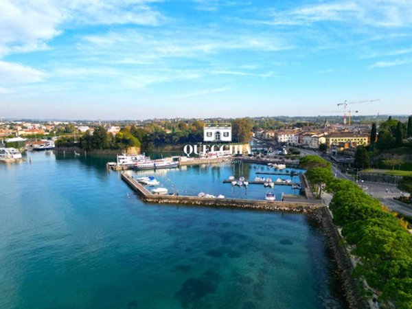 appartamento in vendita a Peschiera del Garda