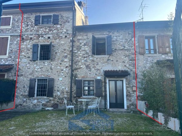 casa indipendente in vendita a Peschiera del Garda
