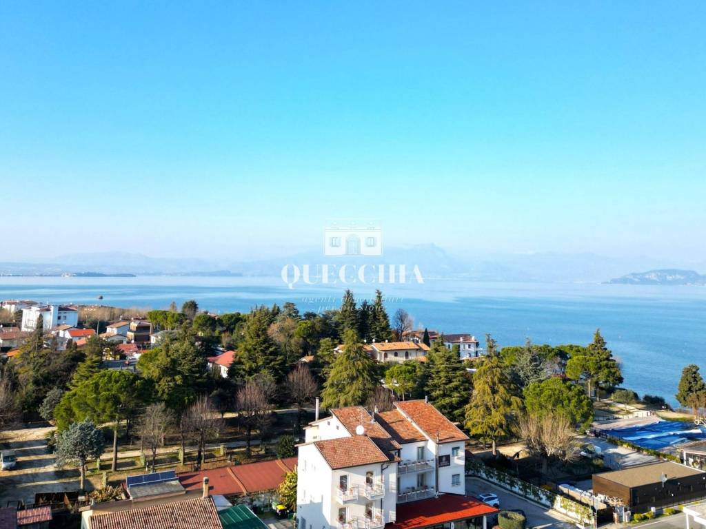 appartamento in vendita a Peschiera del Garda