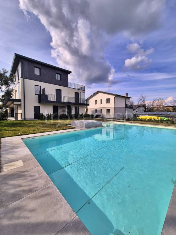 appartamento in vendita a Peschiera del Garda in zona San Benedetto di Lugana