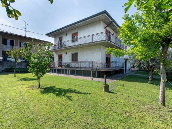 appartamento in vendita a Peschiera del Garda