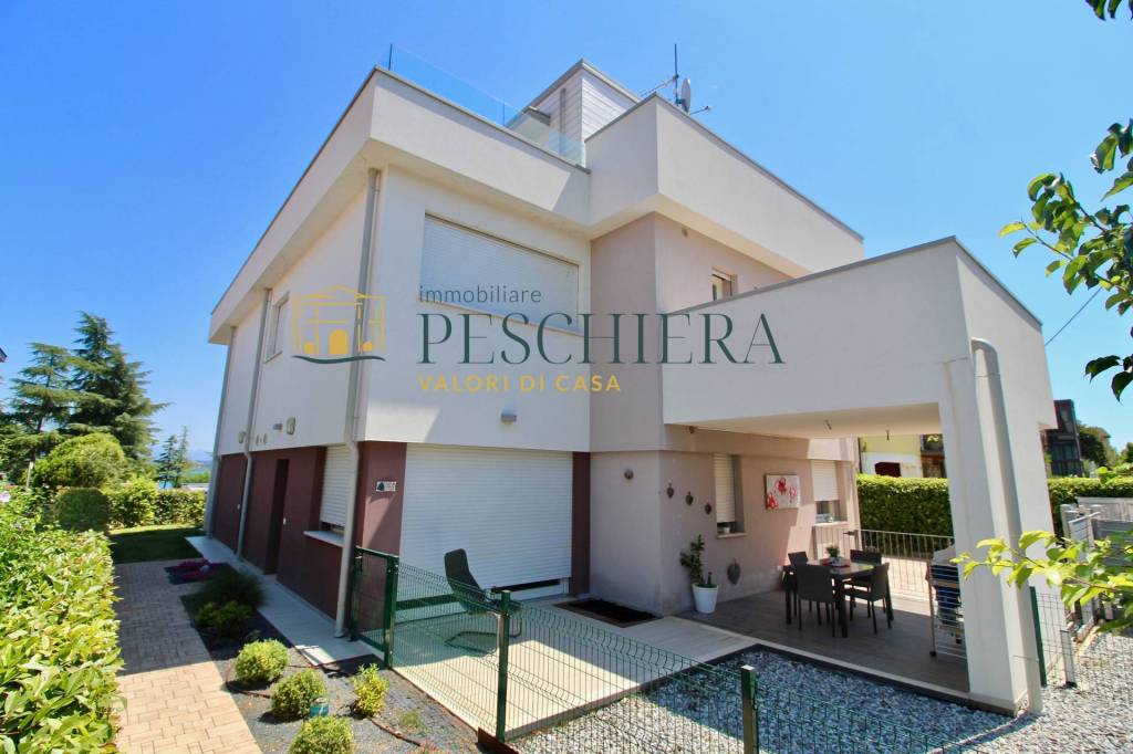 appartamento in vendita a Peschiera del Garda in zona San Benedetto di Lugana
