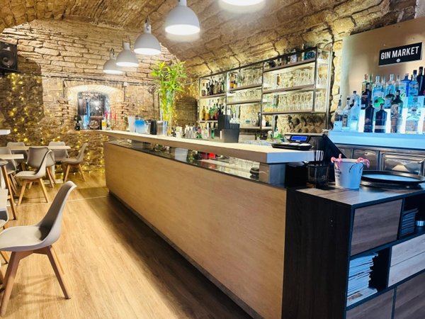 negozio in vendita a Peschiera del Garda