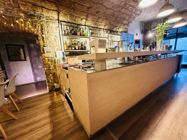 negozio in vendita a Peschiera del Garda