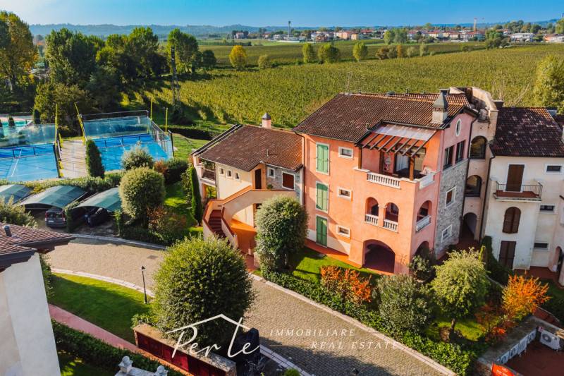 appartamento in vendita a Peschiera del Garda