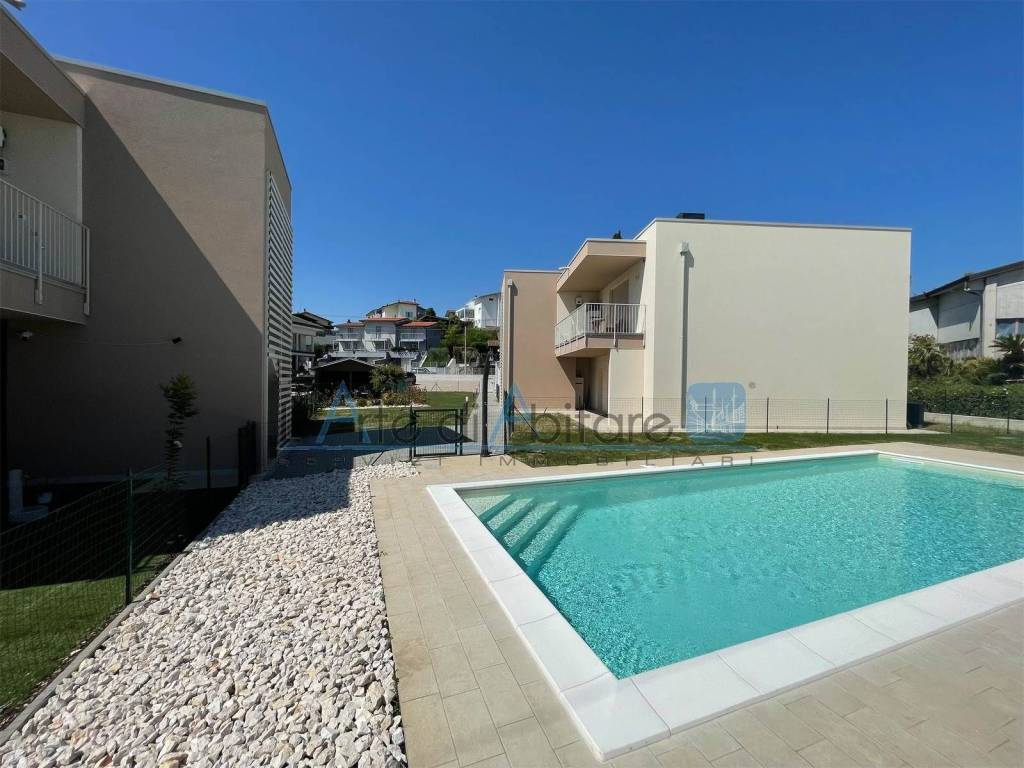 appartamento in vendita a Peschiera del Garda in zona Broglie