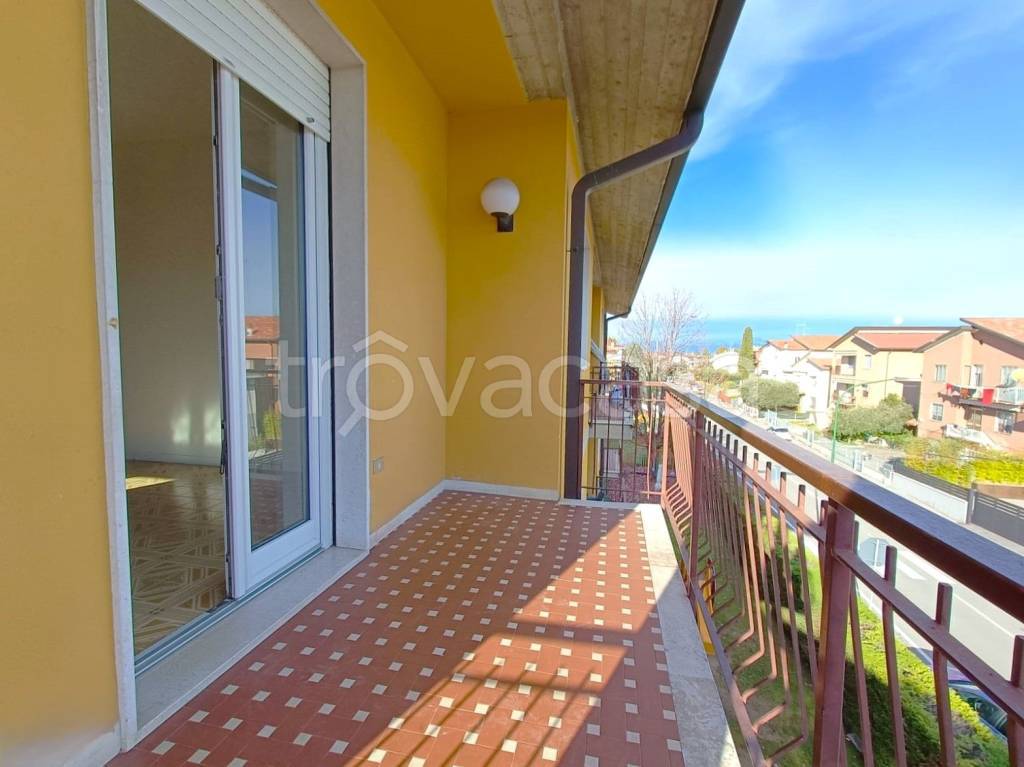 appartamento in vendita a Peschiera del Garda