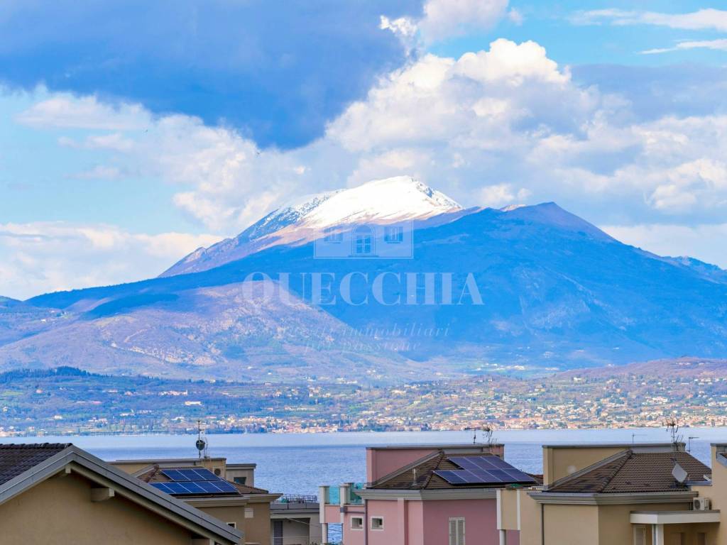 appartamento in vendita a Peschiera del Garda