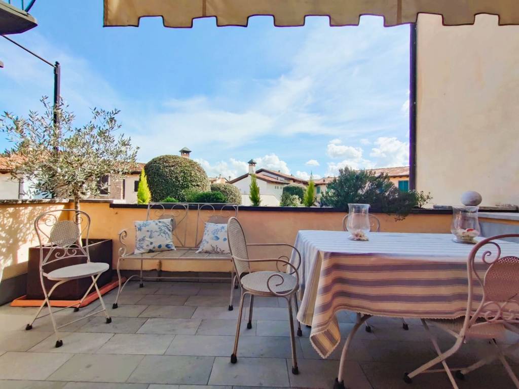 appartamento in vendita a Peschiera del Garda