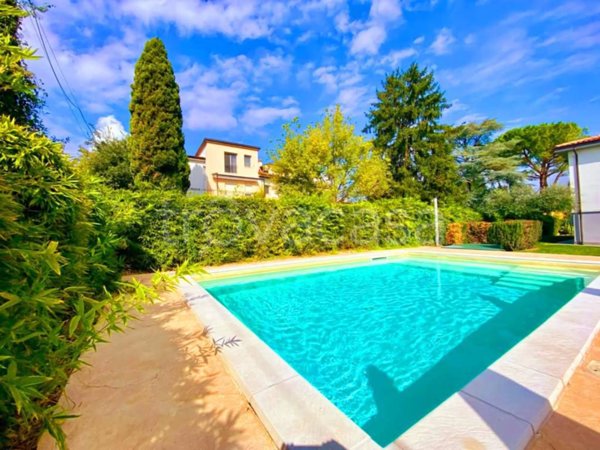 casa indipendente in vendita a Peschiera del Garda