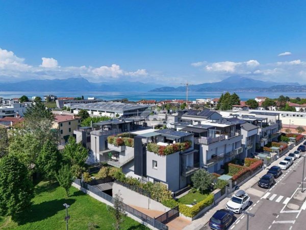 appartamento in vendita a Peschiera del Garda
