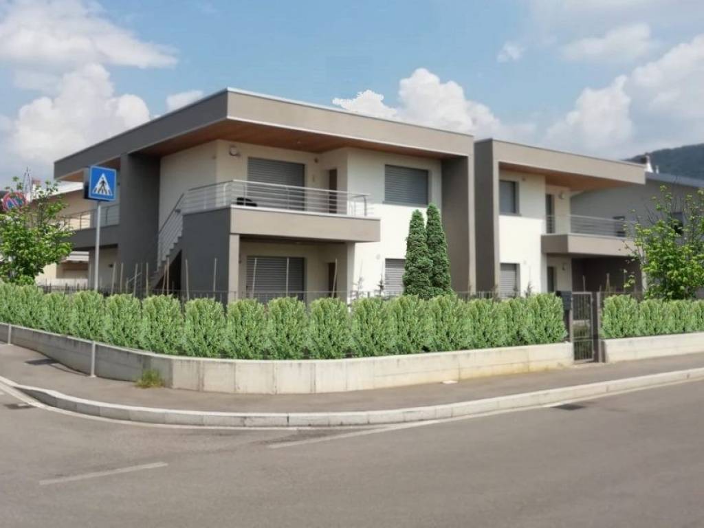appartamento in vendita a Peschiera del Garda