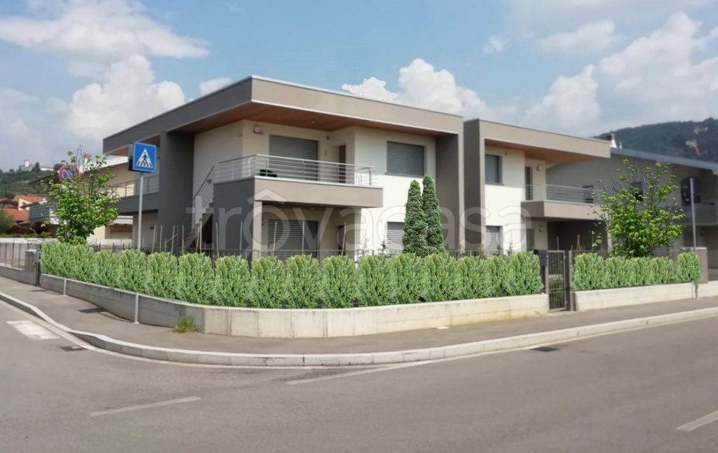 appartamento in vendita a Peschiera del Garda