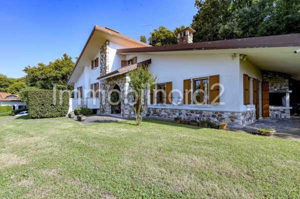 casa indipendente in vendita a Peschiera del Garda