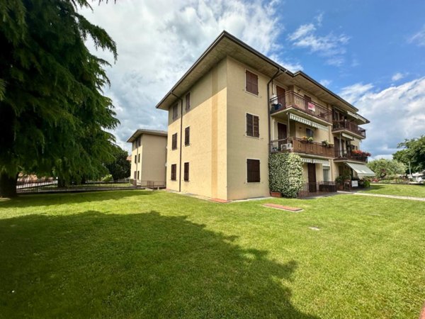 appartamento in vendita a Peschiera del Garda