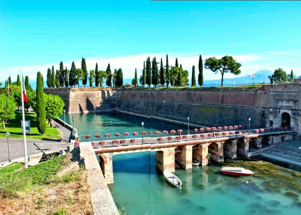 appartamento in vendita a Peschiera del Garda