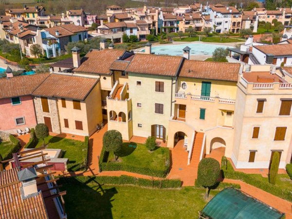 appartamento in vendita a Peschiera del Garda