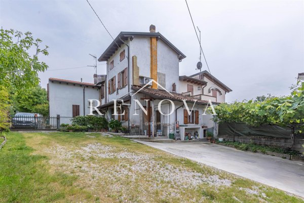 casa indipendente in vendita a Peschiera del Garda in zona Broglie