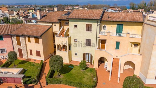 appartamento in vendita a Peschiera del Garda
