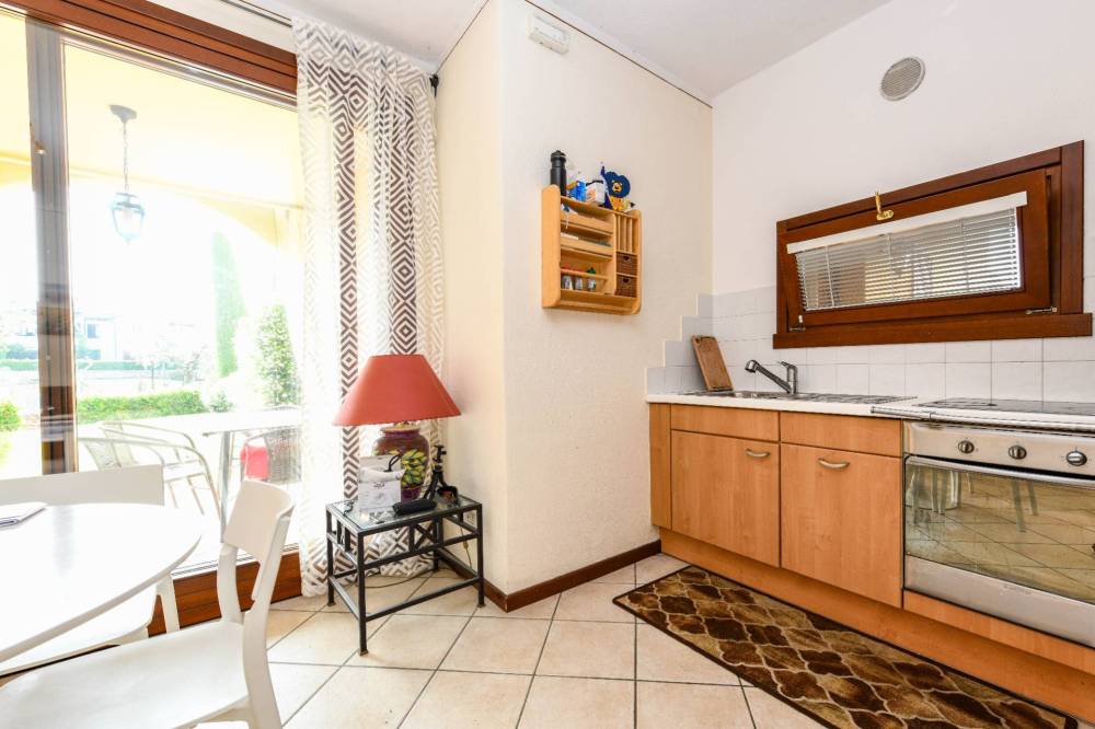 appartamento in vendita a Peschiera del Garda in zona San Benedetto di Lugana