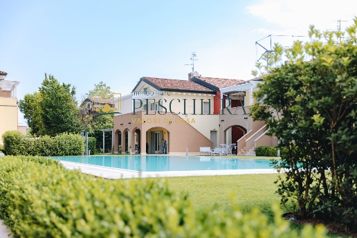appartamento in vendita a Peschiera del Garda in zona San Benedetto di Lugana