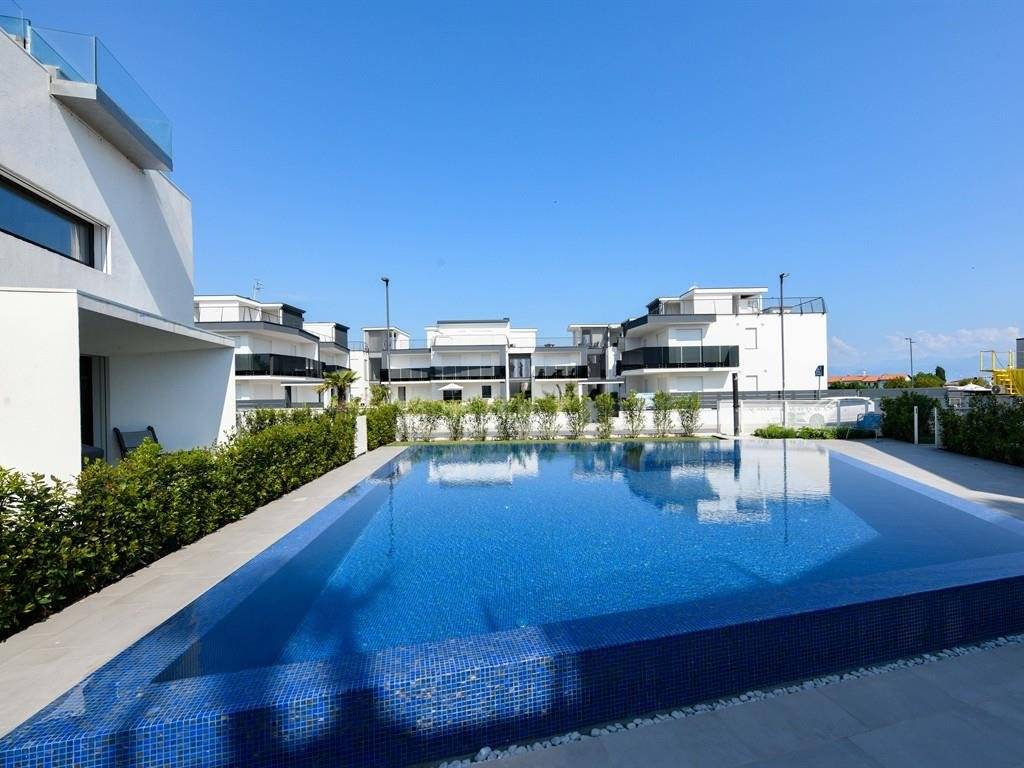 appartamento in vendita a Peschiera del Garda in zona San Benedetto di Lugana