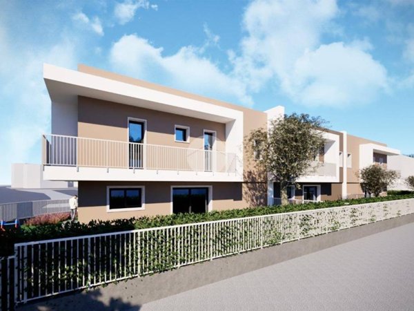 casa indipendente in vendita a Peschiera del Garda