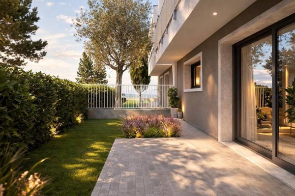 casa indipendente in vendita a Peschiera del Garda