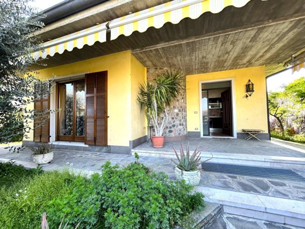 casa indipendente in vendita a Peschiera del Garda