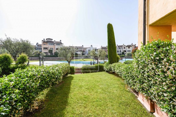 appartamento in vendita a Peschiera del Garda in zona San Benedetto di Lugana