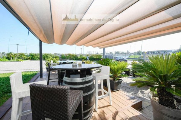 negozio in vendita a Peschiera del Garda