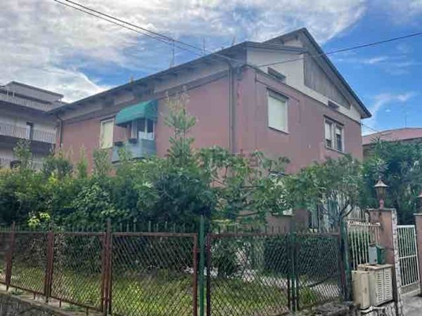 appartamento in vendita a Peschiera del Garda in zona San Benedetto di Lugana