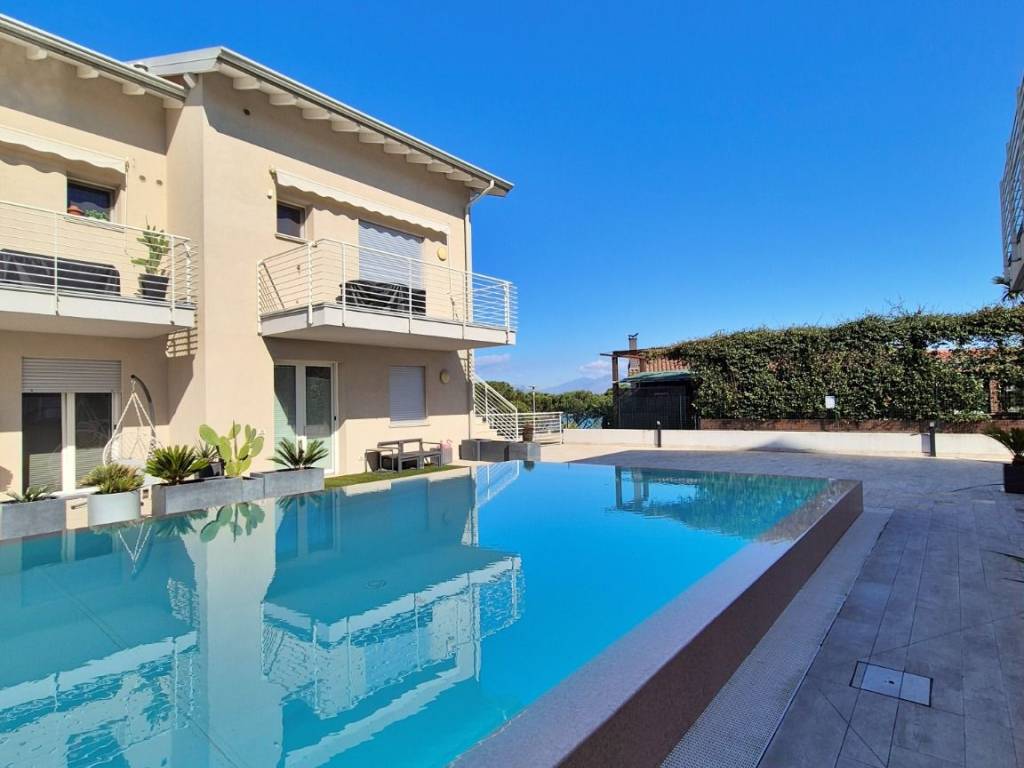 appartamento in vendita a Peschiera del Garda