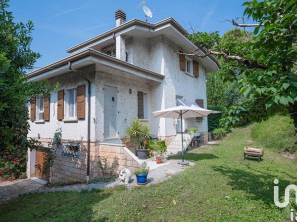 casa indipendente in vendita a Peschiera del Garda