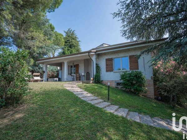 casa indipendente in vendita a Peschiera del Garda