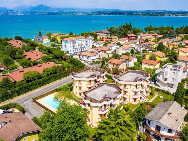appartamento in vendita a Peschiera del Garda